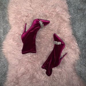 Never worn Public Desire fuchsia velvet booties